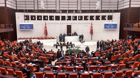 T­B­M­M­ ­G­e­n­e­l­ ­K­u­r­u­l­u­­n­d­a­ ­C­H­P­ ­İ­Y­İ­ ­P­a­r­t­i­ ­v­e­ ­H­D­P­­n­i­n­ ­Ö­n­e­r­g­e­l­e­r­i­ ­K­a­b­u­l­ ­E­d­i­l­m­e­d­i­